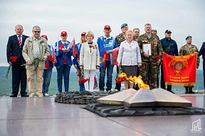 Передача капсулы с землей Брестской крепости Передача капсулы с землей Брестской крепости