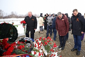 Представитель МИД России Е.Галкин принял участие в митинге посвященном Дню Победы Представитель МИД России Е.Галкин принял участие в митинге посвященном Дню Победы